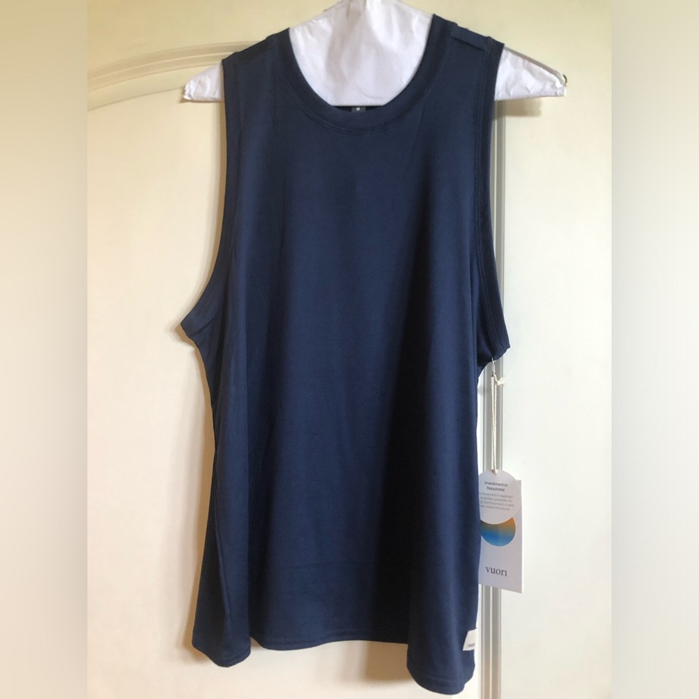 NWT Vuori Performance tank size medium